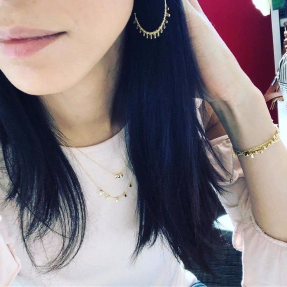 :: Stella & Dot [GOLD] Delicate Petal Necklace - Picture 7 of 14